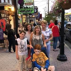 Meet your Posher, Erin